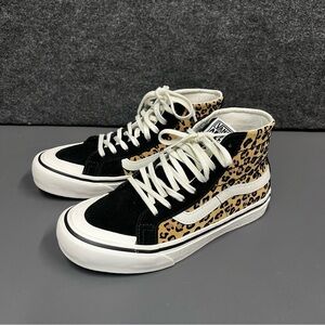 Vans® Unisex SK8-Hi 138 Decon SF High-Top Sneakers in Leopard Colorblock Suede